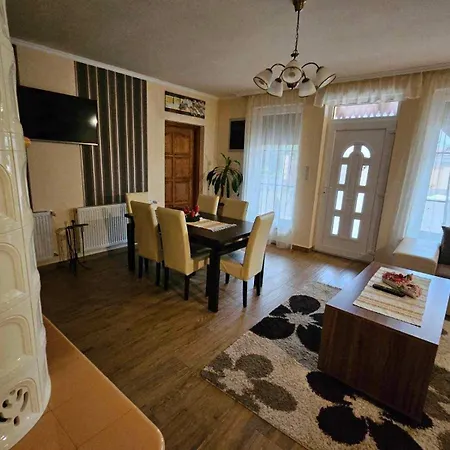 Ildiko Vendeghaz Гостевой дом Szabolcs