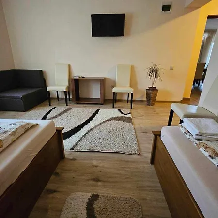 Ildiko Vendeghaz Гостевой дом